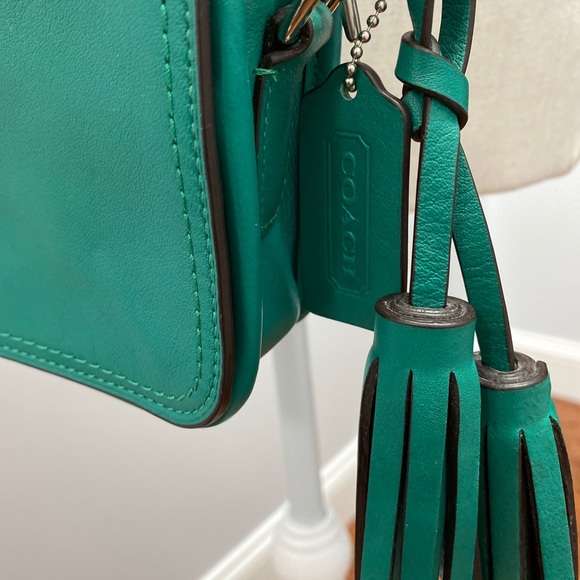 - NWOT Authentic Coach Legacy Penny Tassel Turn-lock - Picture 3 of 8